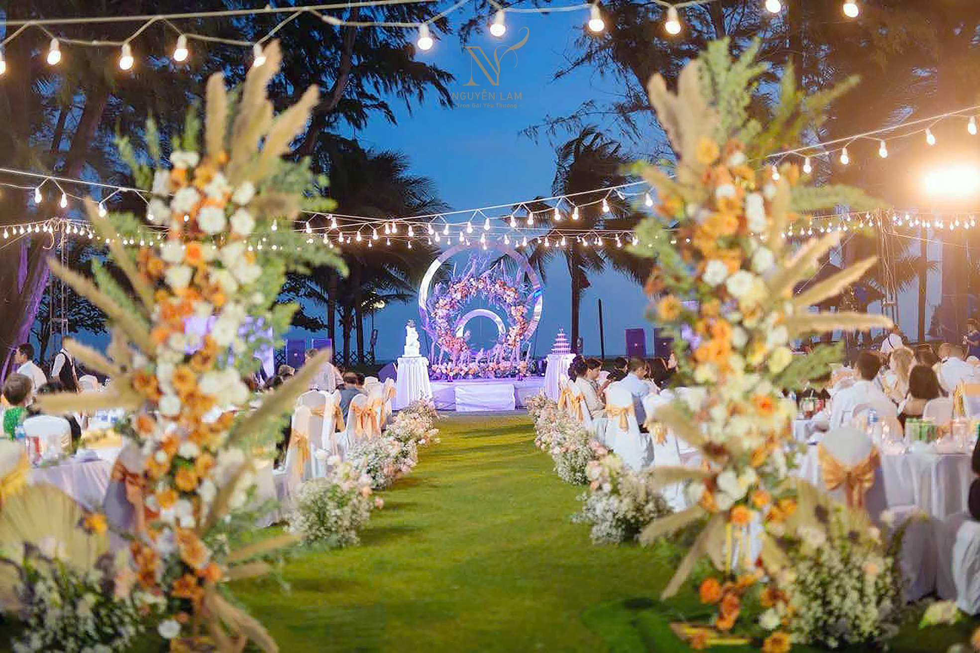 Trang trí  tiệc cưới ngoài trời Phan Thiết - Mũi Né - Bình Thuận